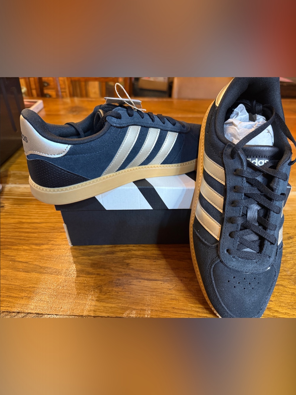Adidas Breaknet Sleek Women’s 9.5 Black Gold Gum Sneakers NWT JR0685